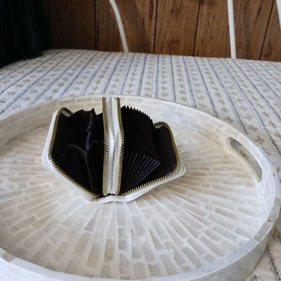 Women's RFID Wallets in RED and BROWN - Picture 14 of 15